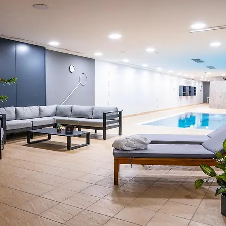 Feel Good Hotel 3*